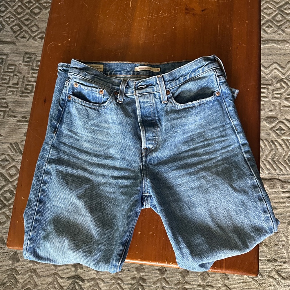 Women's Levi Blue Jeans